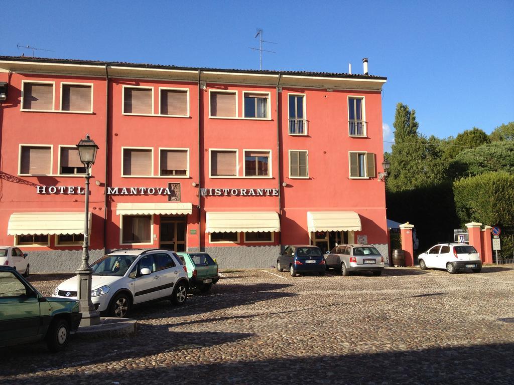 Hotel Mantua Buitenkant foto
